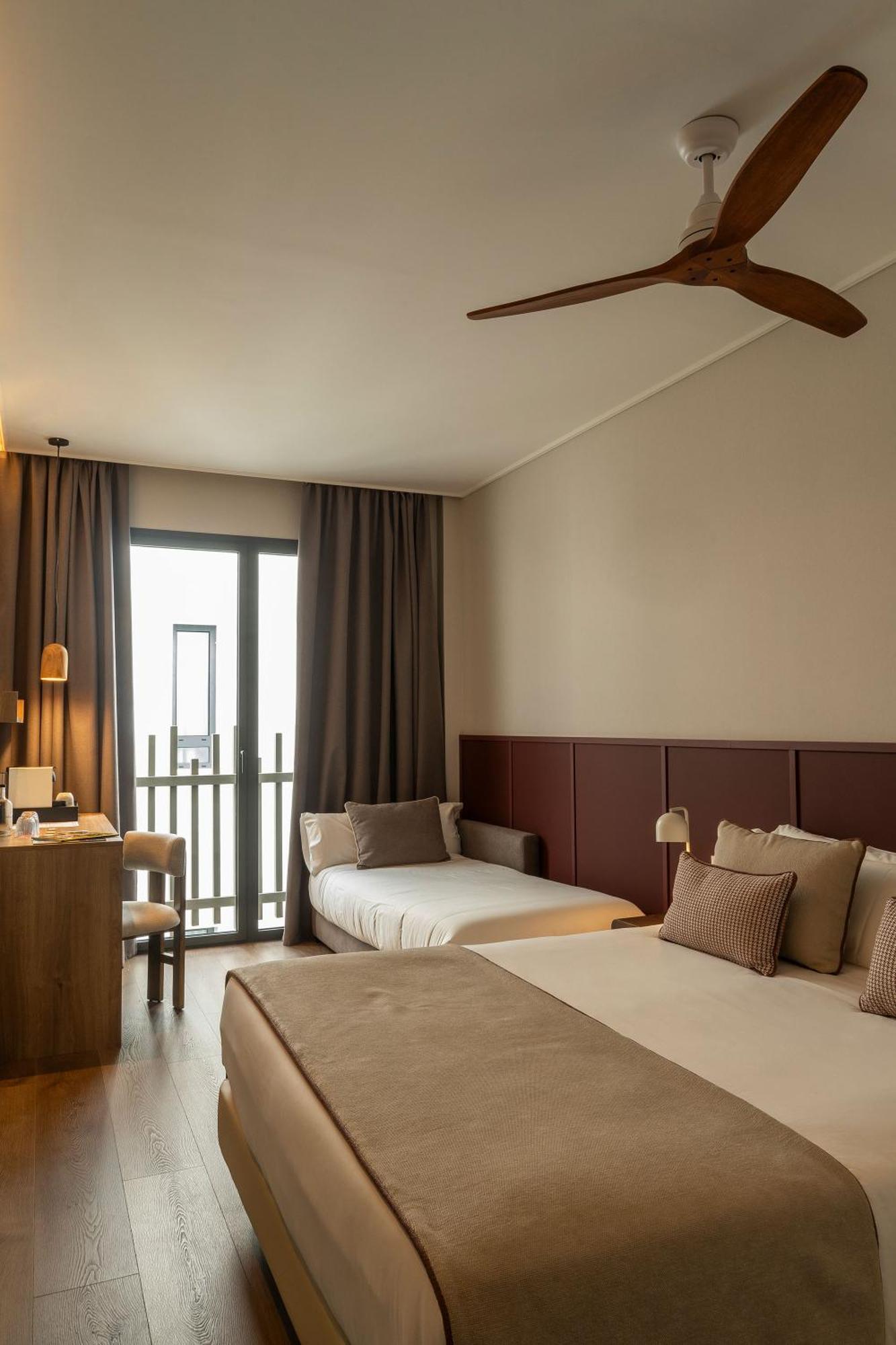Hotel Well And Come Málaga Extérieur photo