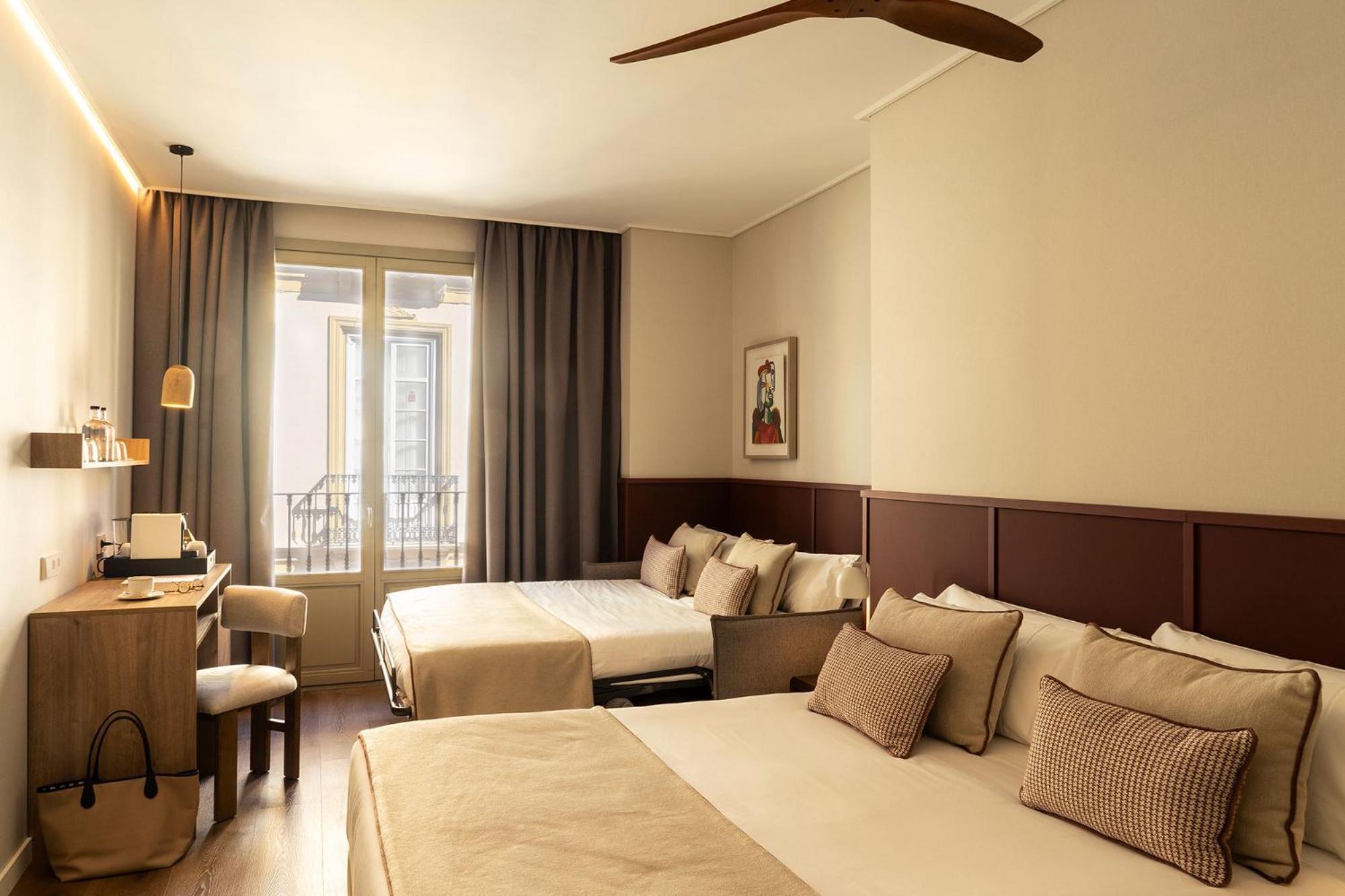 Hotel Well And Come Málaga Extérieur photo
